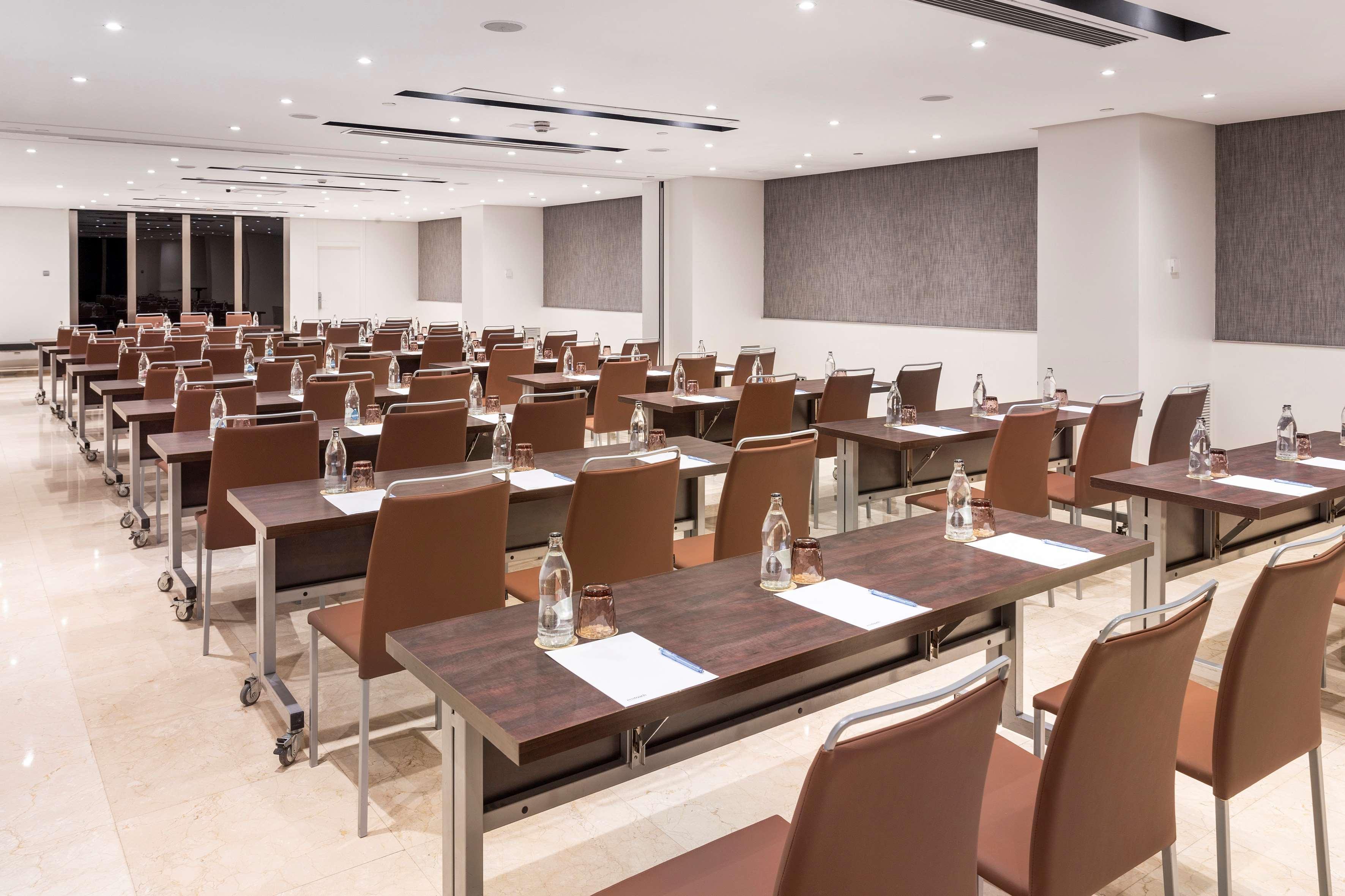 Melia Madrid Princesa Esterno foto Meeting room