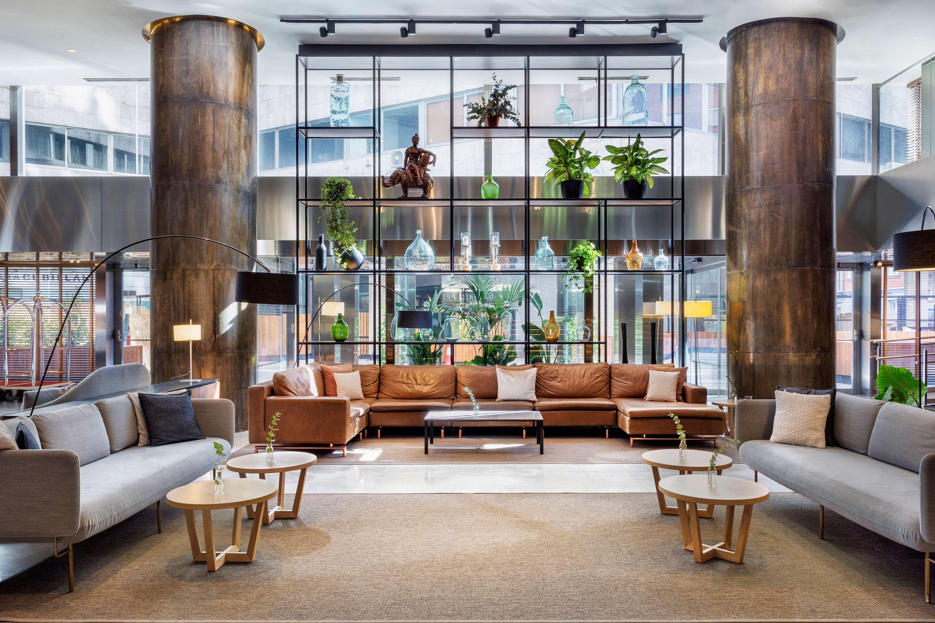 Melia Madrid Princesa Esterno foto The hotel's lobby