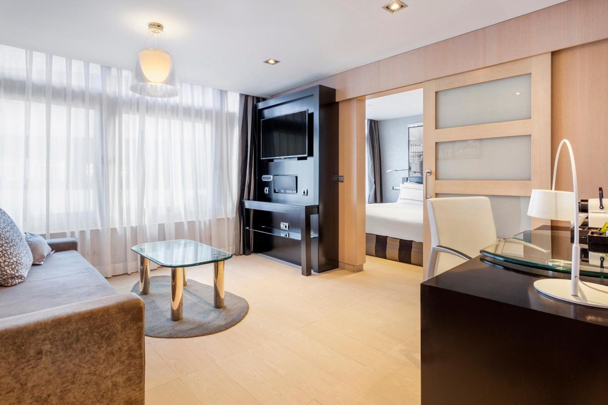 Melia Madrid Princesa Esterno foto