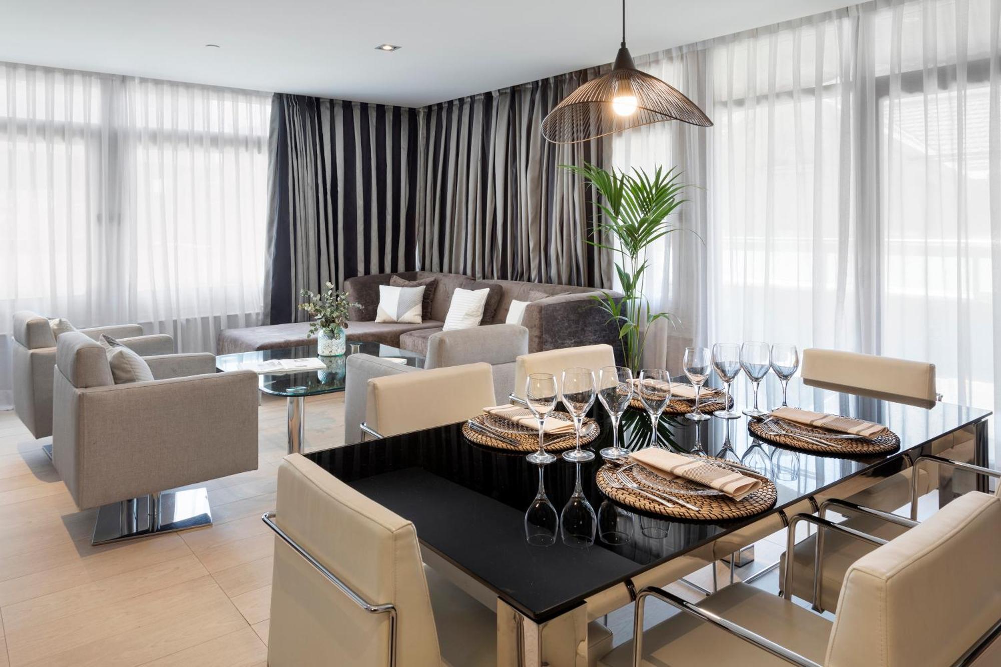 Melia Madrid Princesa Esterno foto A dining room